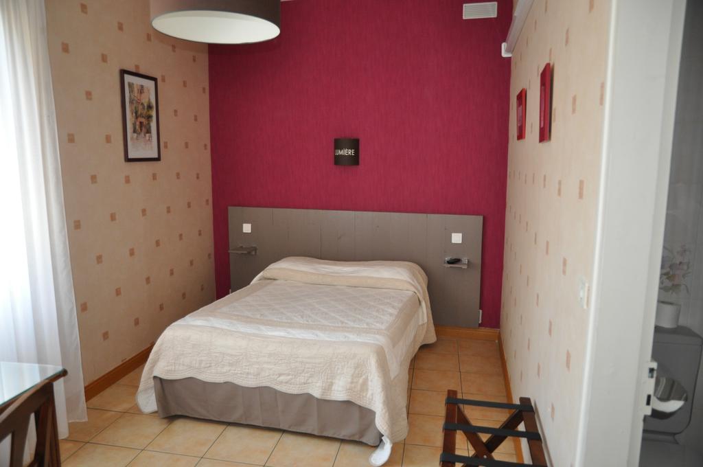 Auberge Des Platanes ラ・ロック・ガジャック 部屋 写真